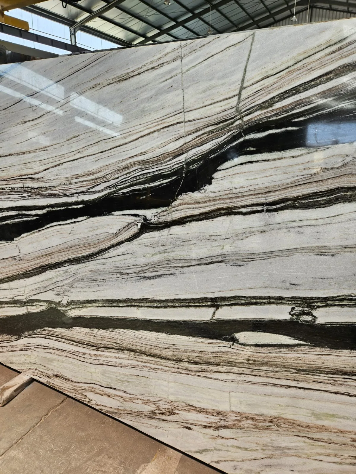 Meridian / material visual